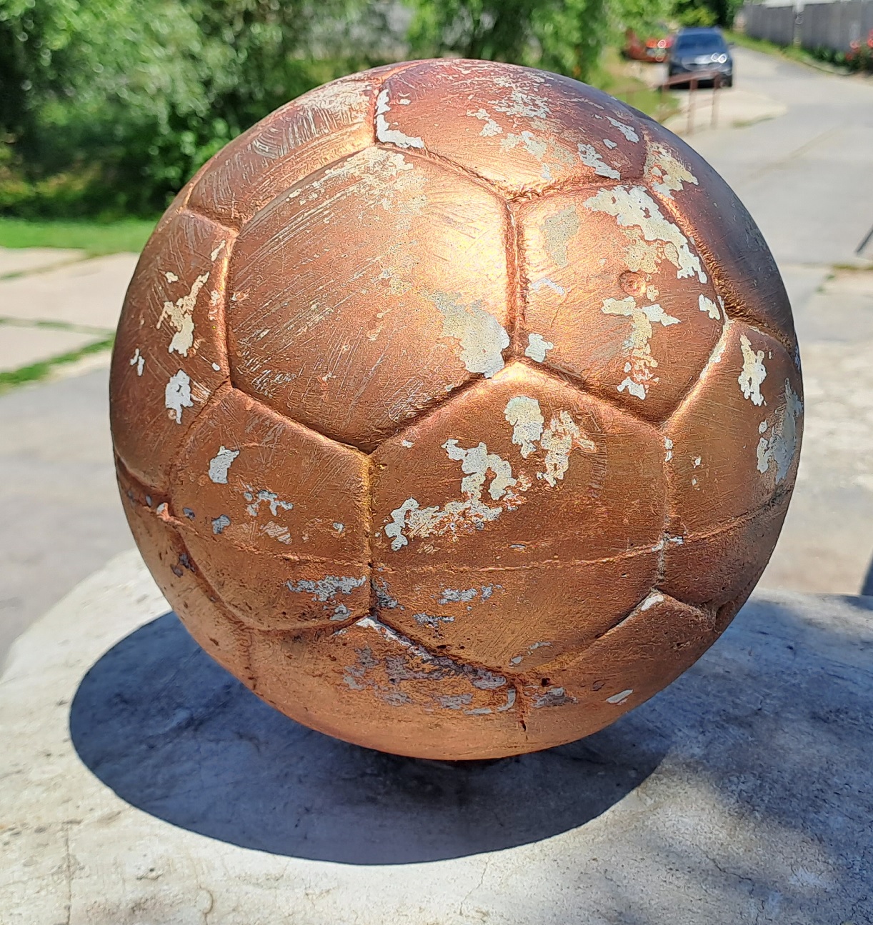 Lopta pri vstupe čosi pamätá