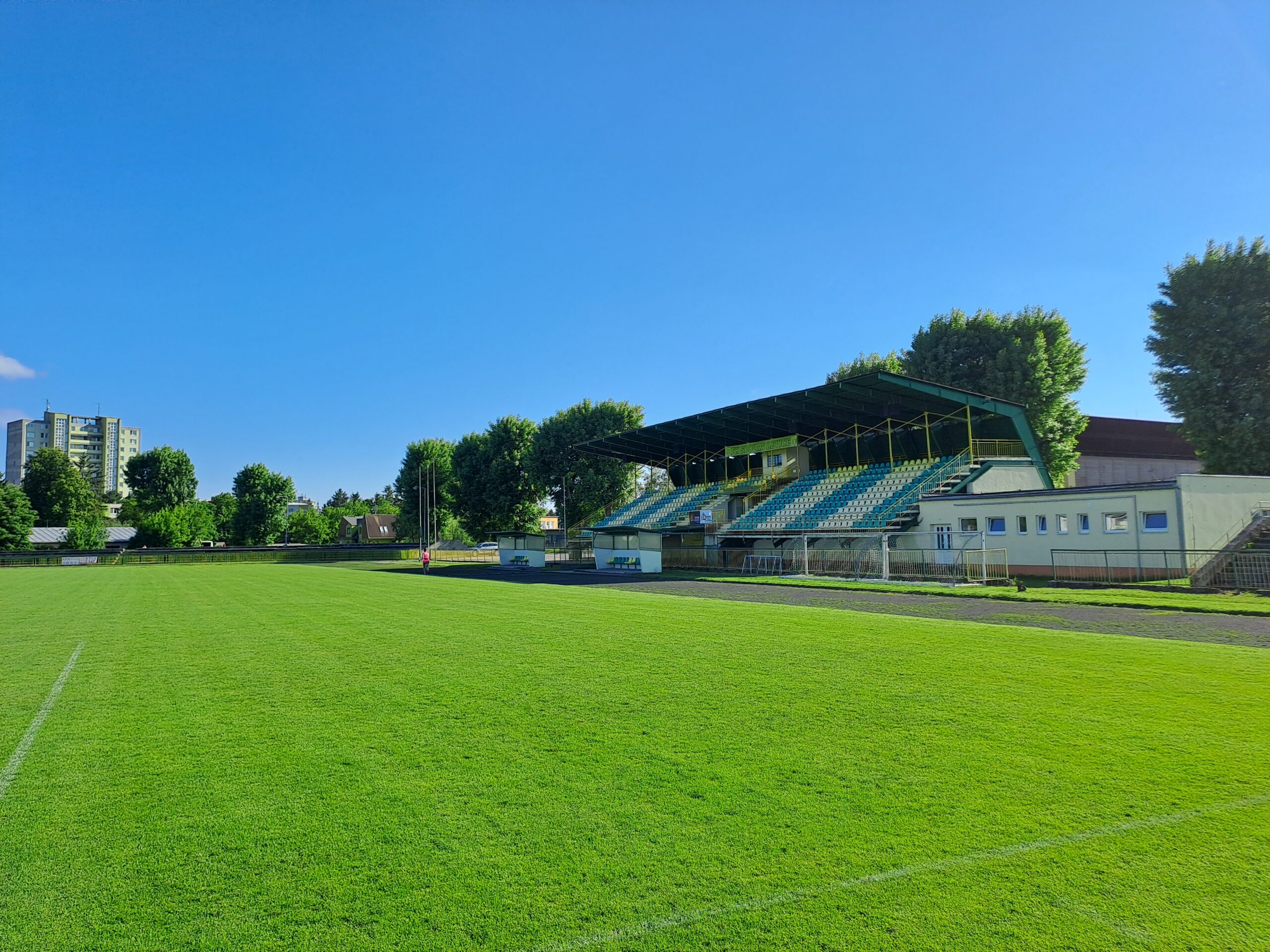 Levice: Hlavná (nová) tribúna